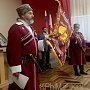 Казаки вручили кадетам симферопольской школы переходящее знамя
