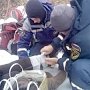 Крымские спасатели помогли жительнице Коврова, которая получила травму во время катания на санках